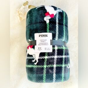New with tags Victoria’s Secret “PINK”  LOGO COZY PLUSH BLANKET GREEN PLAID DOG